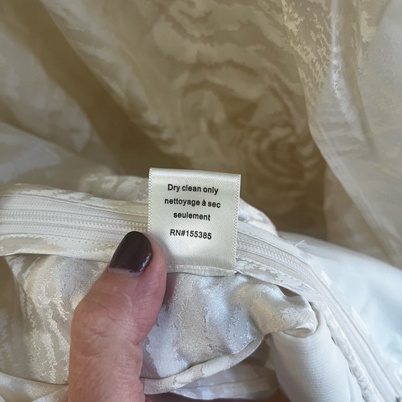 Ronny Kobo Silk open back top. Stunning. NWOT Size M - Picture 4 of 9